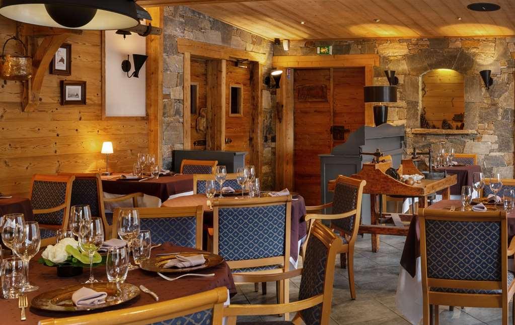 Brit Hotel Florimont Saint-Ferréol المطعم الصورة